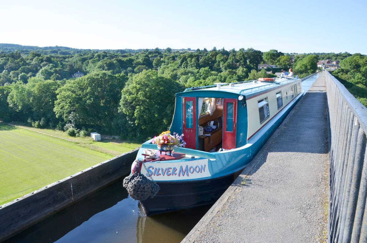 The Pontcysyllte Aqueduct is perfect for a real Narrowboat Adventure